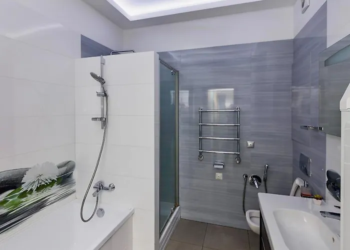 Lux For Big Family *